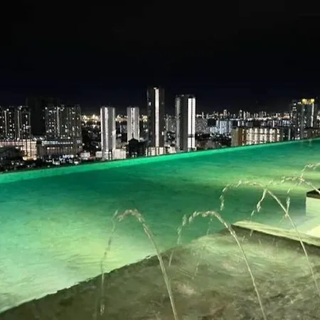 Georgetown Karpal Singh Skypool 3 Car Park Family & Baby-Friendly 10 Pax Luxury Suite Exterior photo
