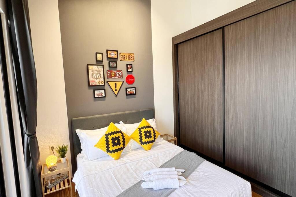 Apartment Karpal Singh Skypool 3 Car Park Family & Baby-friendly 10 Pax Luxury George Town