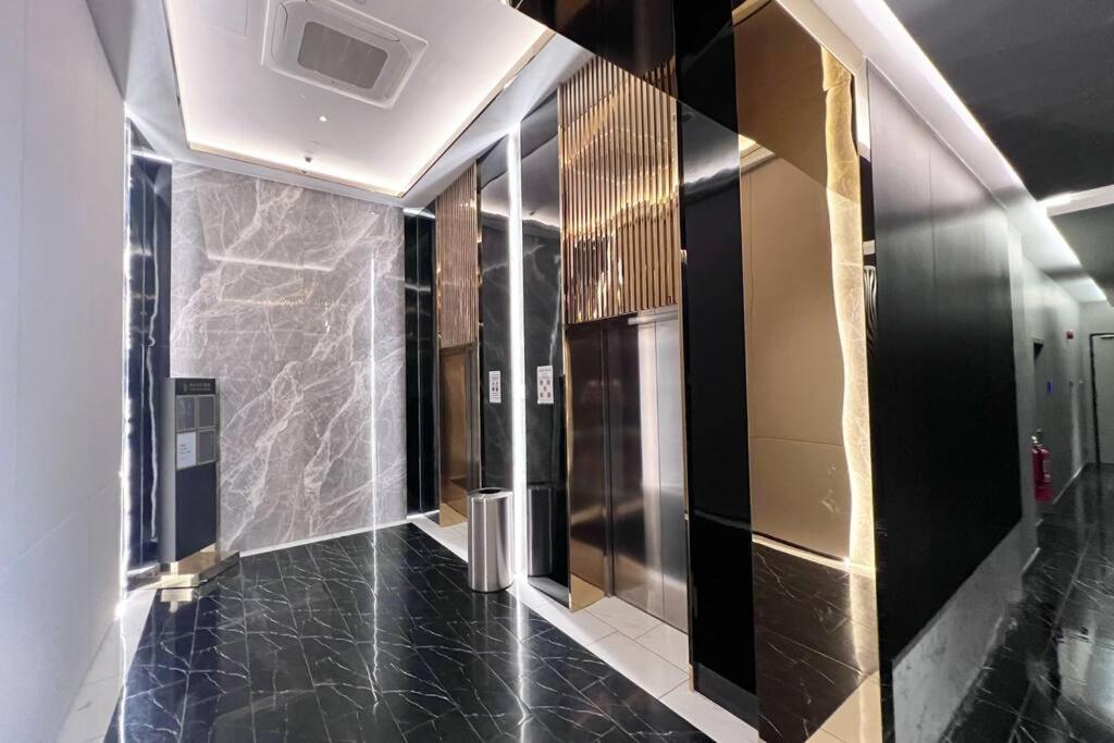 Karpal Singh Skypool 3 Car Park Family & Baby-friendly 10 Pax Luxury * George Town