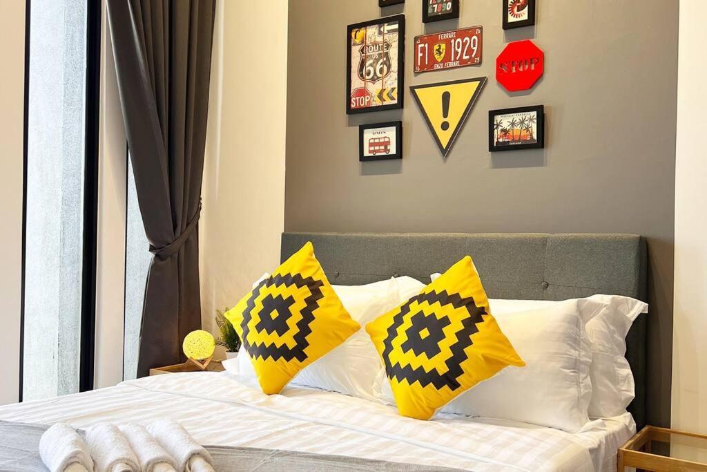 Karpal Singh Skypool 3 Car Park Family & Baby-friendly 10 Pax Luxury * George Town